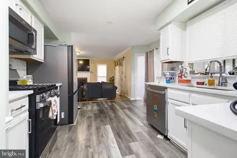 Entry Way - 3522 Forest Haven Dr, Laurel, MD 20724 photo 8 of 10