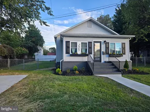 235 Carvel Rd, Pasadena, MD 21122 photo 2