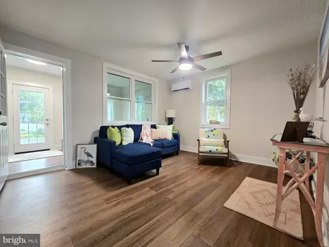 235 Carvel Rd, Pasadena, MD 21122 photo 4