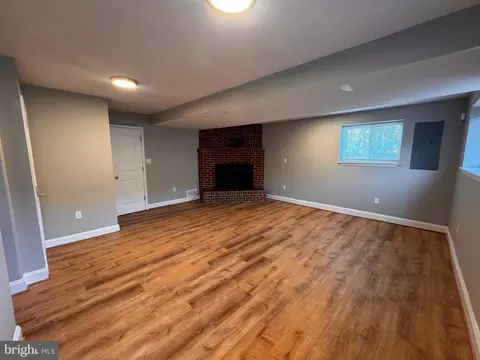 Living - 1952 Forest Dr, Annapolis, MD 21401 photo 6 of 8