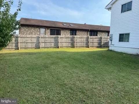 Exterior - 1952 Forest Dr, Annapolis, MD 21401 photo 5 of 6