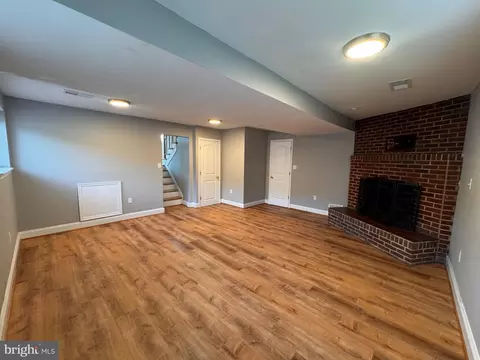 Living - 1952 Forest Dr, Annapolis, MD 21401 photo 5 of 8