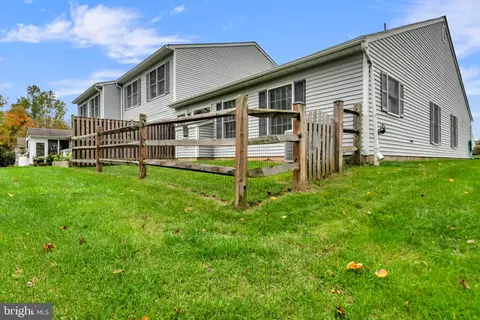 Exterior - 2676 Compass Dr, Annapolis, MD 21401 photo 3 of 7