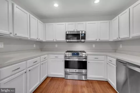 Kitchen - 2676 Compass Dr, Annapolis, MD 21401 photo 3 of 4