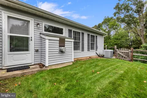 Exterior - 2676 Compass Dr, Annapolis, MD 21401 photo 5 of 7