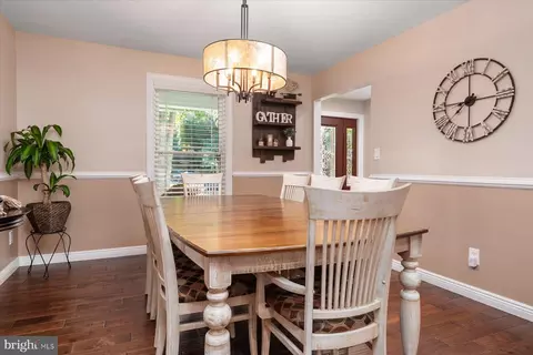 Dining - 1138 Valley Dr, Pasadena, MD 21122 photo 1 of 1