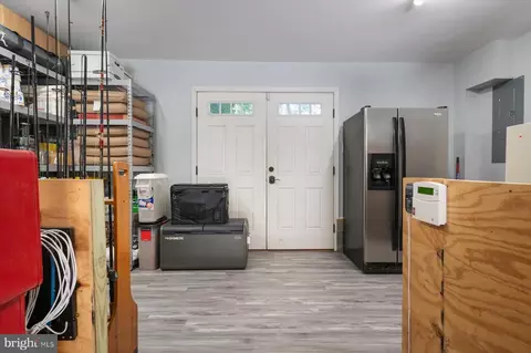 Entry Way - 1138 Valley Dr, Pasadena, MD 21122 photo 11 of 11