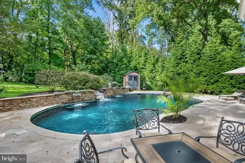 Exterior - 1138 Valley Dr, Pasadena, MD 21122 photo 13 of 26