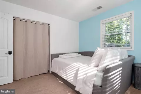 Bedroom - 1138 Valley Dr, Pasadena, MD 21122 photo 2 of 7
