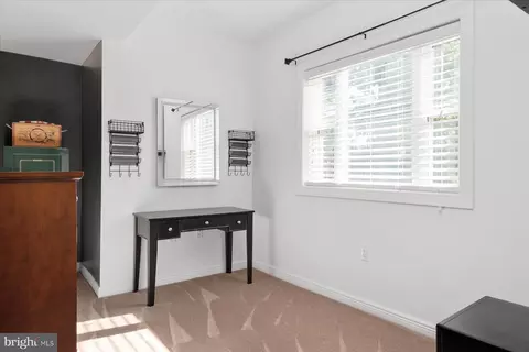 Entry Way - 1138 Valley Dr, Pasadena, MD 21122 photo 8 of 11