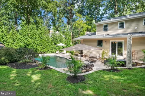 Exterior - 1138 Valley Dr, Pasadena, MD 21122 photo 10 of 26
