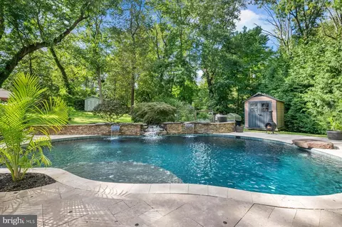 Exterior - 1138 Valley Dr, Pasadena, MD 21122 photo 11 of 26