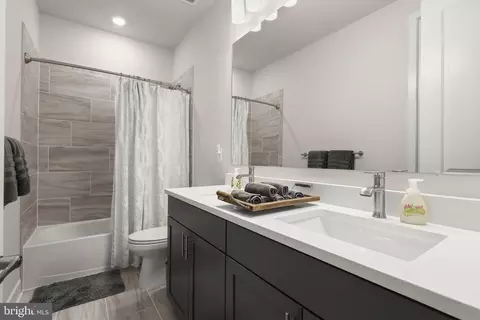 Bath - 126 Stilly Way, Annapolis, MD 21403 photo 2 of 3