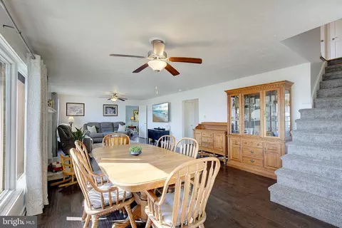 Dining - 8107 Ventnor Rd, Pasadena, MD 21122 photo 2 of 2
