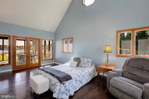 Bedroom - 8107 Ventnor Rd, Pasadena, MD 21122 photo 1 of 3