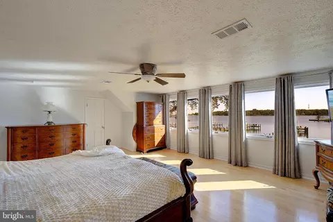 Bedroom - 8107 Ventnor Rd, Pasadena, MD 21122 photo 3 of 3
