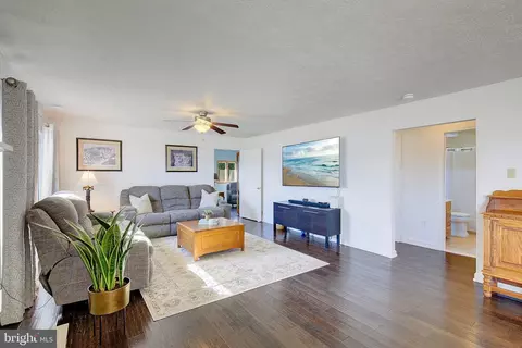Other - 8107 Ventnor Rd, Pasadena, MD 21122 photo 4 of 6