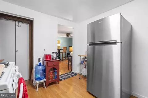 Entry Way - 1627 Lee Dr, Edgewater, MD 21037 photo 4 of 5