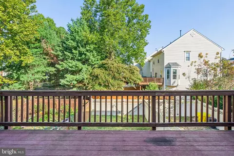 Exterior - 226 Old Coach Ct, Pasadena, MD 21122 photo 4 of 7