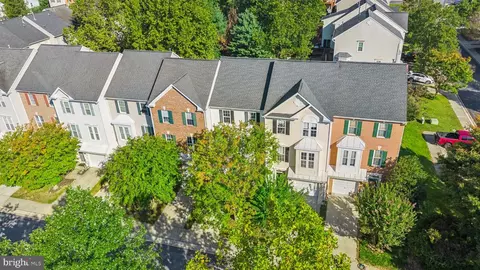 View/Area - 226 Old Coach Ct, Pasadena, MD 21122 photo 3 of 8