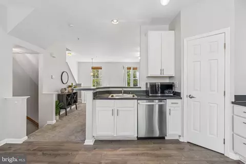 Kitchen - 226 Old Coach Ct, Pasadena, MD 21122 photo 1 of 3