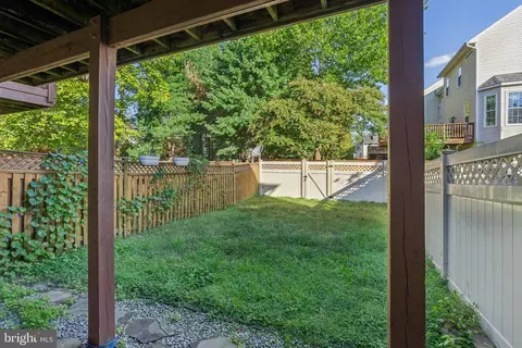 Exterior - 226 Old Coach Ct, Pasadena, MD 21122 photo 6 of 7