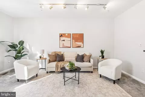 Living - 226 Old Coach Ct, Pasadena, MD 21122 photo 2 of 4