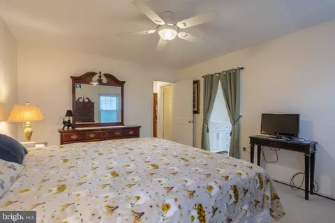 Bedroom - 950 Marconi Ave, Annapolis, MD 21401 photo 2 of 7