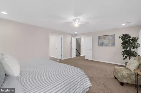 Bedroom - 919 Central Ave E, Edgewater, MD 21037 photo 5 of 11