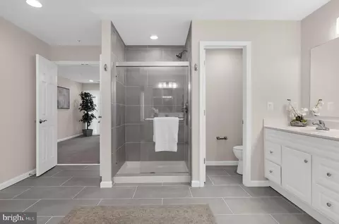 Entry Way - 919 Central Ave E, Edgewater, MD 21037 photo 11 of 18