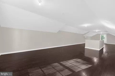 Entry Way - 919 Central Ave E, Edgewater, MD 21037 photo 15 of 18