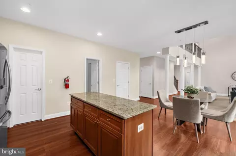 Entry Way - 919 Central Ave E, Edgewater, MD 21037 photo 4 of 18