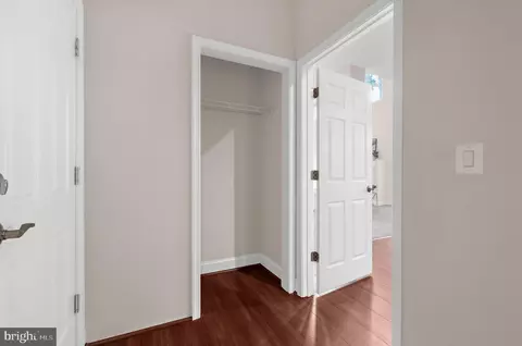 Entry Way - 919 Central Ave E, Edgewater, MD 21037 photo 7 of 18