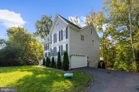 Exterior - 919 Central Ave E, Edgewater, MD 21037 photo 5 of 8