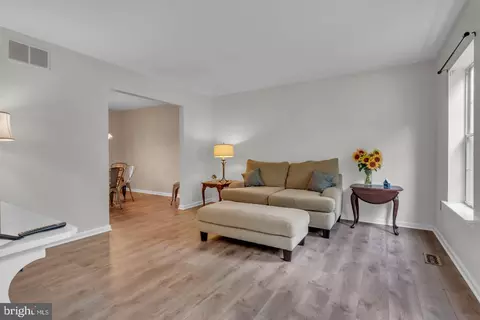 Living - 1256 Crowell Ct, Arnold, MD 21012 photo 1 of 5