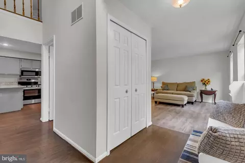 Entry Way - 1256 Crowell Ct, Arnold, MD 21012 photo 2 of 6