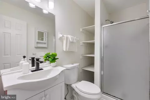 Bath - 8121 Elizabeth Rd, Pasadena, MD 21122 photo 4 of 4