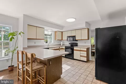 Kitchen - 744 Dividing Creek Rd, Arnold, MD 21012 photo 3 of 3