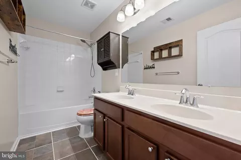 Entry Way - 8548 Crooked Tree Ln, Laurel, MD 20724 photo 2 of 4