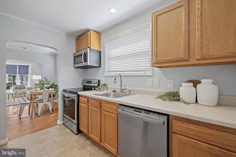 Kitchen - 182 Dale Rd, Pasadena, MD 21122 photo 1 of 1