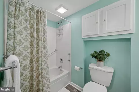 Bath - 182 Dale Rd, Pasadena, MD 21122 photo 1 of 2