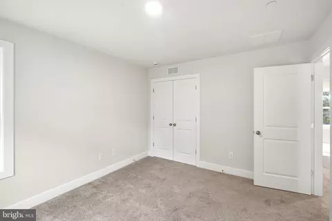 Bedroom - 5084 Mountain Rd, Pasadena, MD 21122 photo 6 of 6