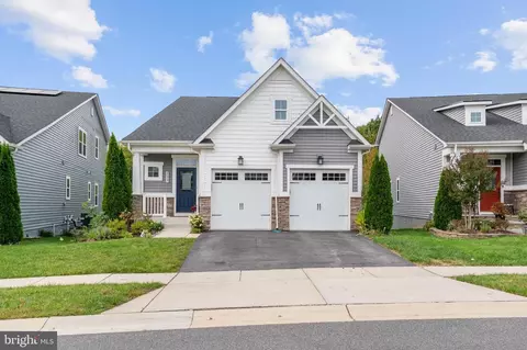 Exterior - 3077 Spring Peeper Ct, Odenton, MD 21113 photo 2 of 11
