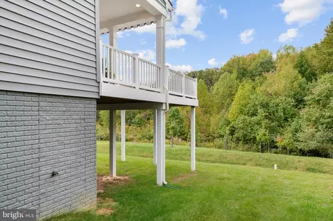 Exterior - 3077 Spring Peeper Ct, Odenton, MD 21113 photo 9 of 11