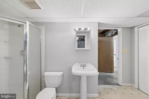 Bath - 875 Turf Valley Dr, Pasadena, MD 21122 photo 2 of 2