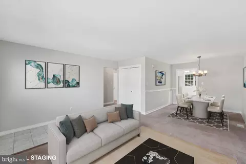 Living - 875 Turf Valley Dr, Pasadena, MD 21122 photo 1 of 4