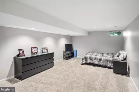 Bedroom - 2402 Summershade Ct, Odenton, MD 21113 photo 6 of 6