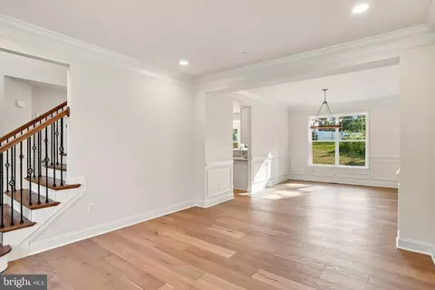 Living - 1907 Mackiebeth Ct, Annapolis, MD 21401 photo 5 of 7