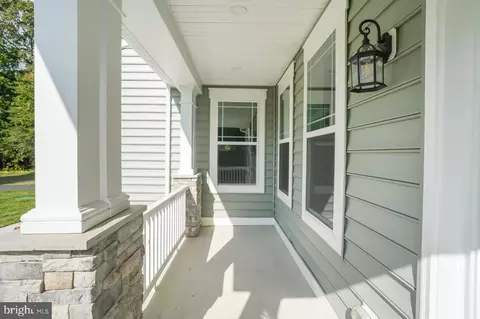 Exterior - 1907 Mackiebeth Ct, Annapolis, MD 21401 photo 6 of 8
