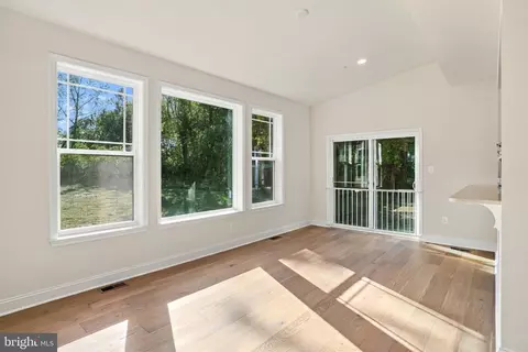 Entry Way - 1907 Mackiebeth Ct, Annapolis, MD 21401 photo 4 of 16